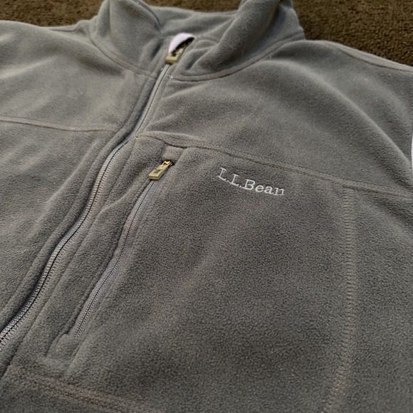 LL Bean Blue Fleece Vest Mens XL Zip Pockets Outdoor Hiking Ranch Hunting Cargo - Picture 2 of 5